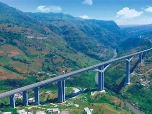 山区公路路桥项目现场